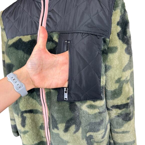 Rails Wesley Green Black Camo Soft Faux Fur Zipper Jacket Pockets Revolve - Picture 11 of 16